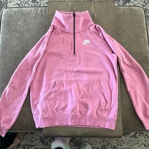 Nike Sportswear Club Fleece
Women's 1/2-Zip Sweatshirt